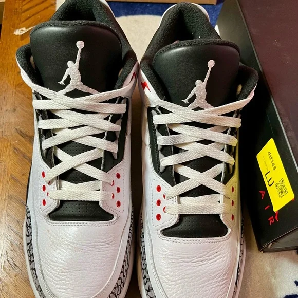 Size 13 nike air Jordan 3 infared 23 136064-123